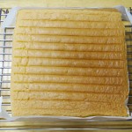 20センチ角のスポンジケーキ