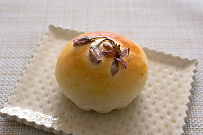桜さくらあんパン