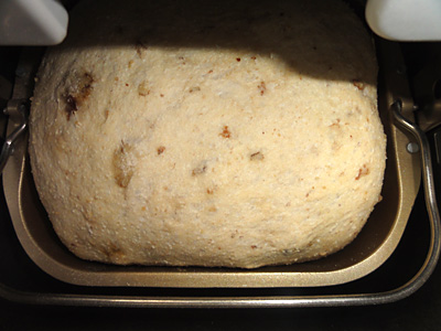 ピーナッツレーズンお米食パンの焼き段階
