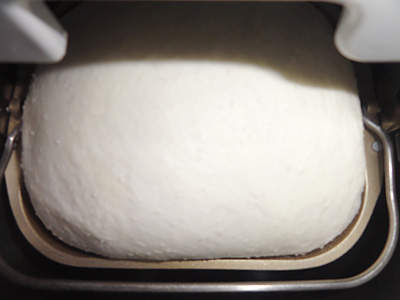 ヤマヒカリお米食パンの焼きはじめ。このままいったらやばいでしょう