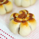 ぐるぐるお花のはちみつロールパン