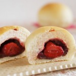いちごまるごとあんパン
